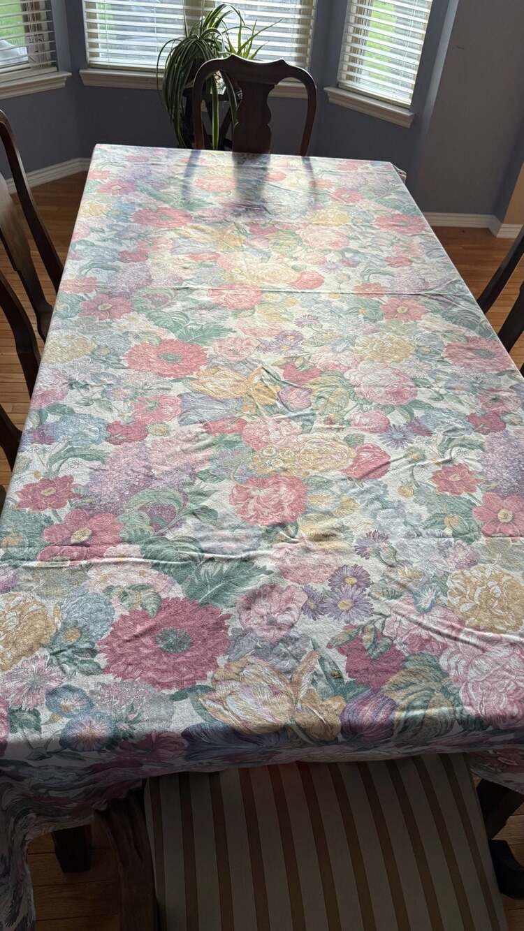 Vintage Floral Print Cotton Tablecloth with Multicolor Garden Motif